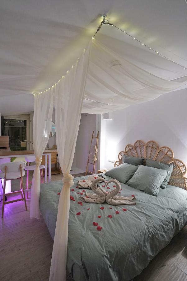 Lovina Chambre De Charme Avec Jaccuzi Velaux Екстериор снимка