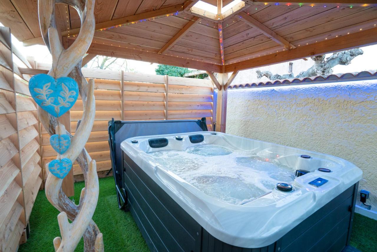 Lovina Chambre De Charme Avec Jaccuzi Velaux Екстериор снимка