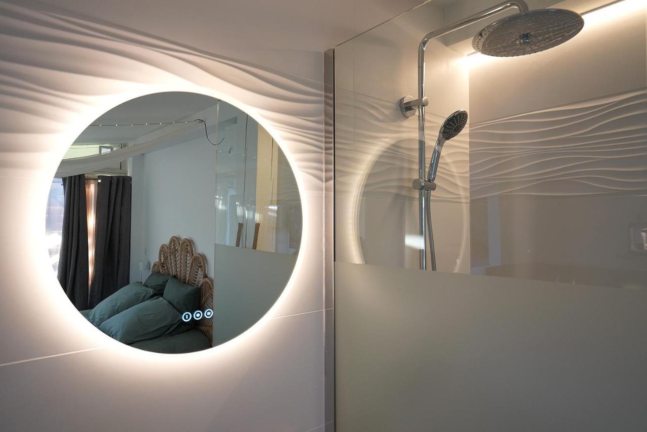 Lovina Chambre De Charme Avec Jaccuzi Velaux Екстериор снимка