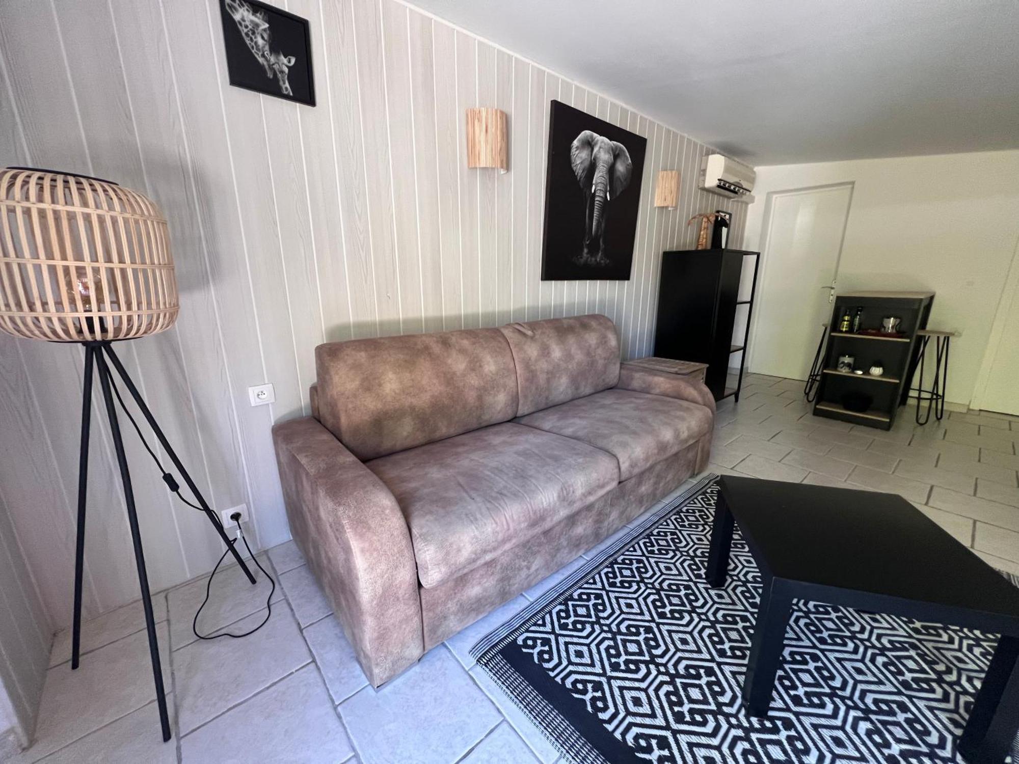 Lovina Chambre De Charme Avec Jaccuzi Velaux Екстериор снимка